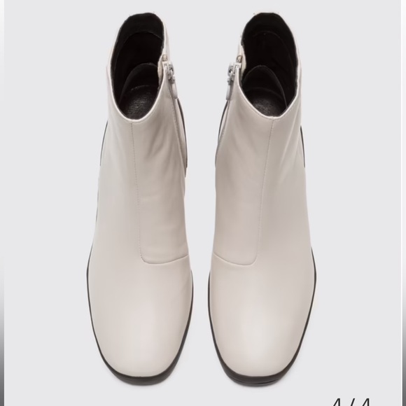 Camper Upright Light Grey Boots - Picture 4 of 4